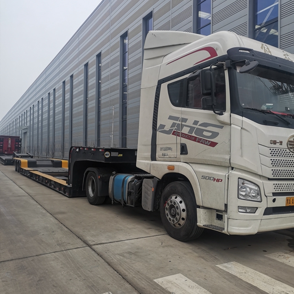 低平板半掛車(chē)銷(xiāo)售